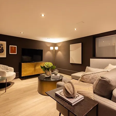 The Tyrwhitt Road Place - Lovely 2Bdr Flat With Garden